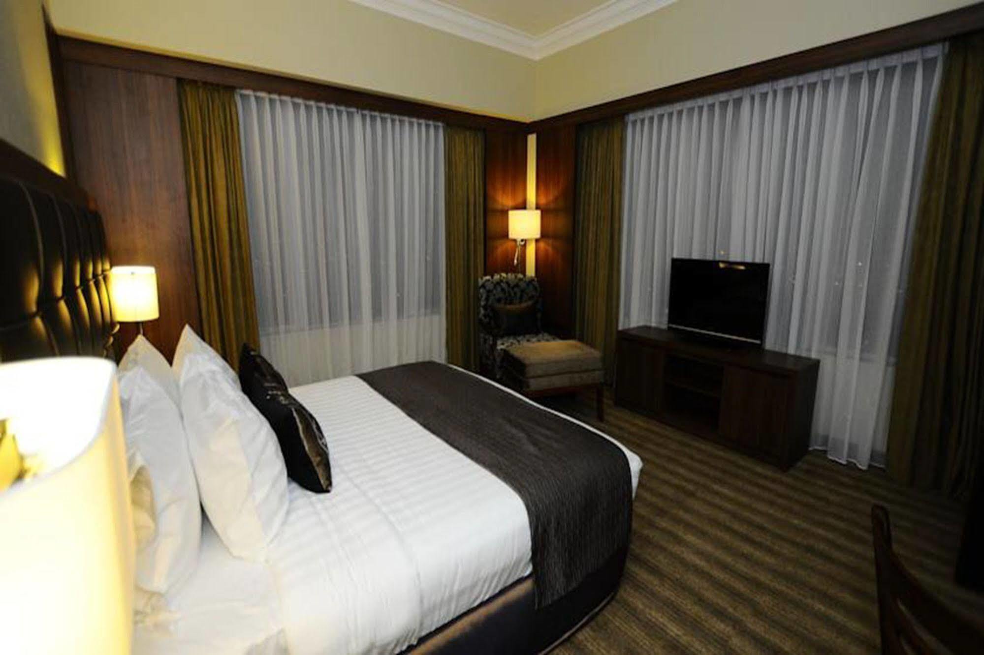 Hotel The Katerina 4*